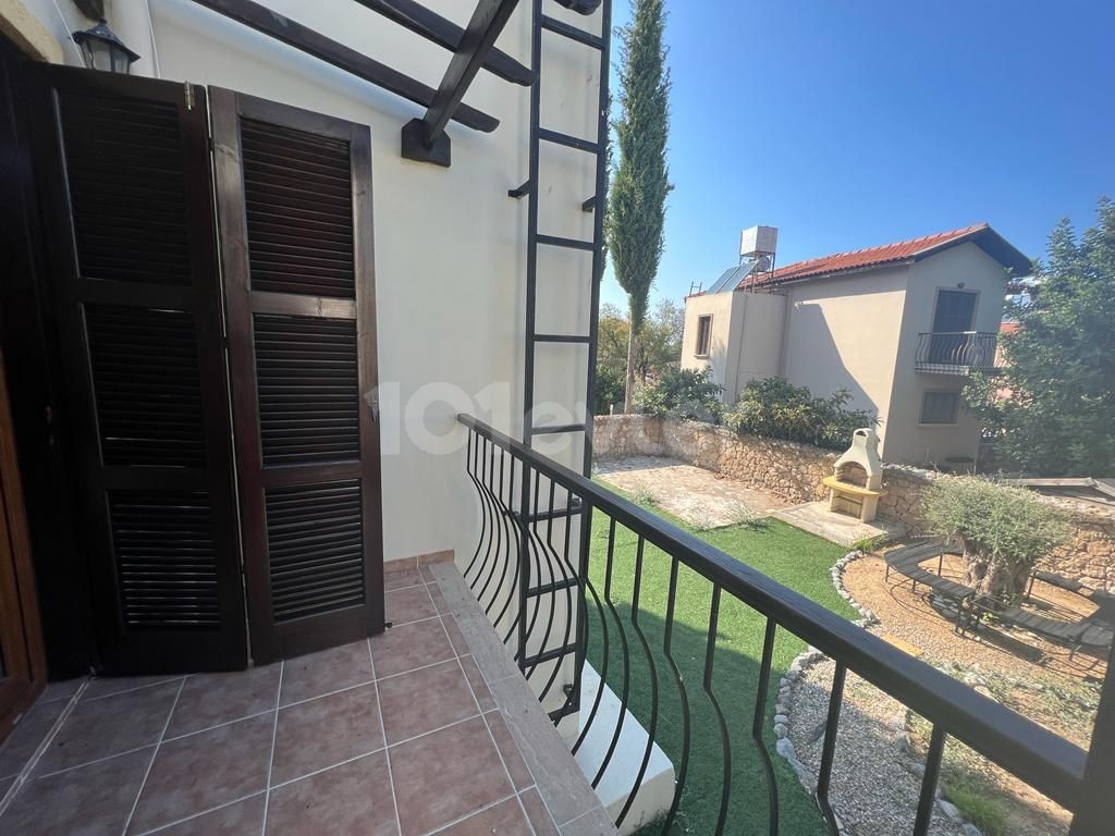 3+1 Villa mit privatem Garten zum Verkauf in Kyrenia Chatalköy ** 