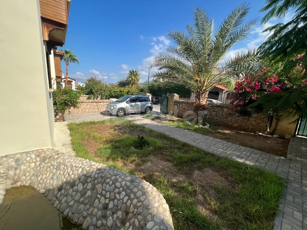 3+1 Villa mit privatem Garten zum Verkauf in Kyrenia Chatalköy ** 