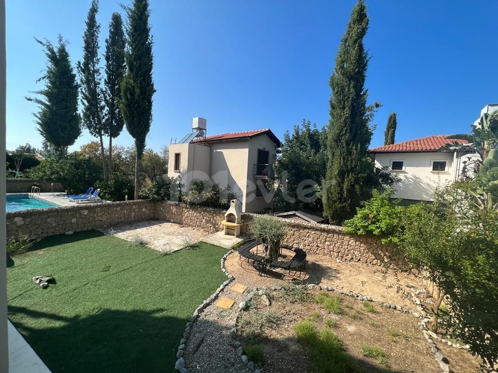 3+1 Villa mit privatem Garten zum Verkauf in Kyrenia Chatalköy ** 