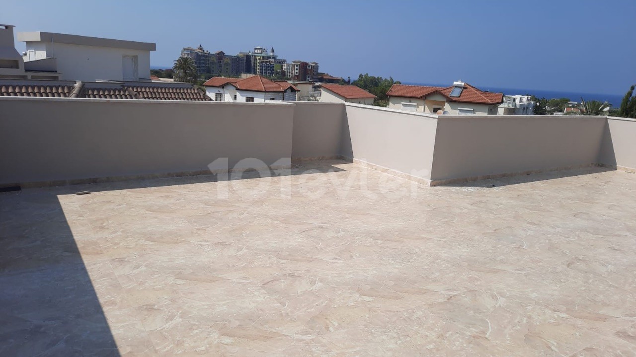 ZERO 2+1 FLAT FOR SALE IN ALSANCAK, KYRENIA