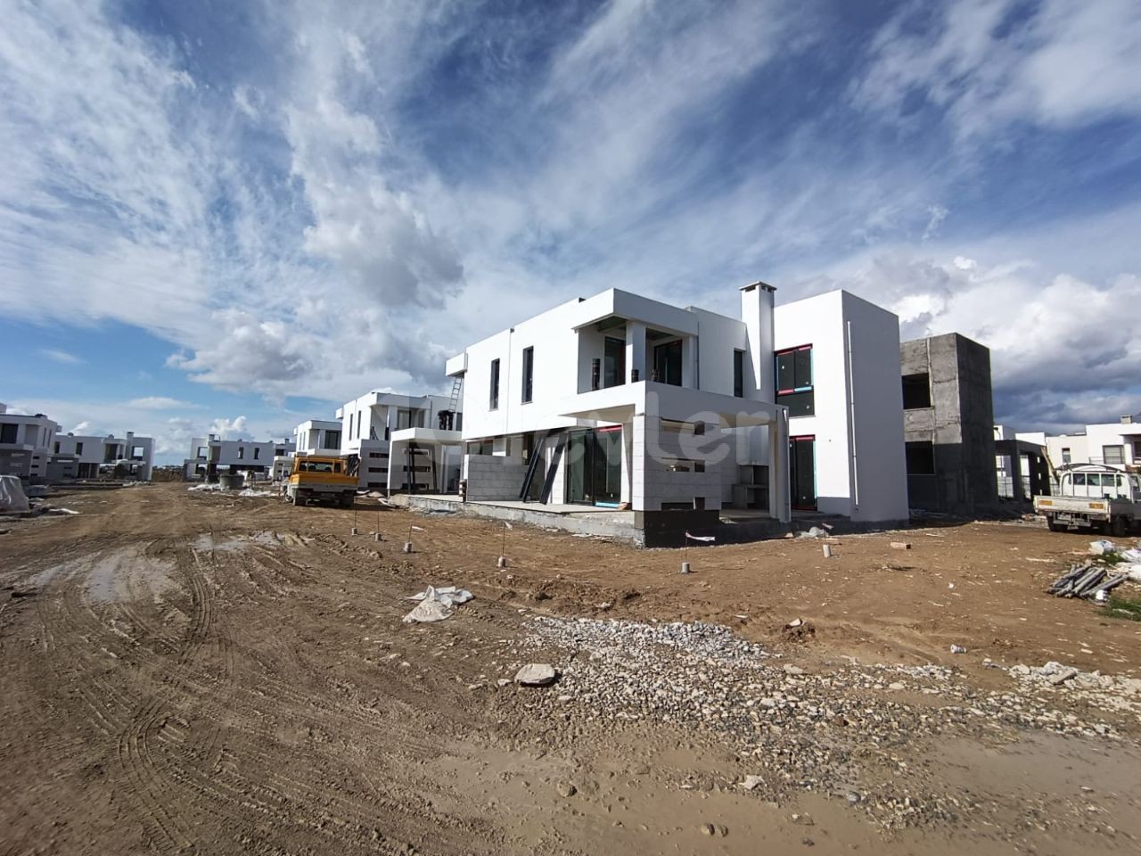 TWIN DUPLEX HOUSES WITH MODERN ARCHITECTURE AND ERGONOMIC DESIGN FOR SALE IN ONE OF THE ELITE AREAS OF LEFKOŞA