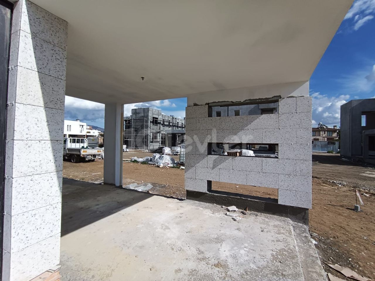 TWIN DUPLEX HOUSES WITH MODERN ARCHITECTURE AND ERGONOMIC DESIGN FOR SALE IN ONE OF THE ELITE AREAS OF LEFKOŞA