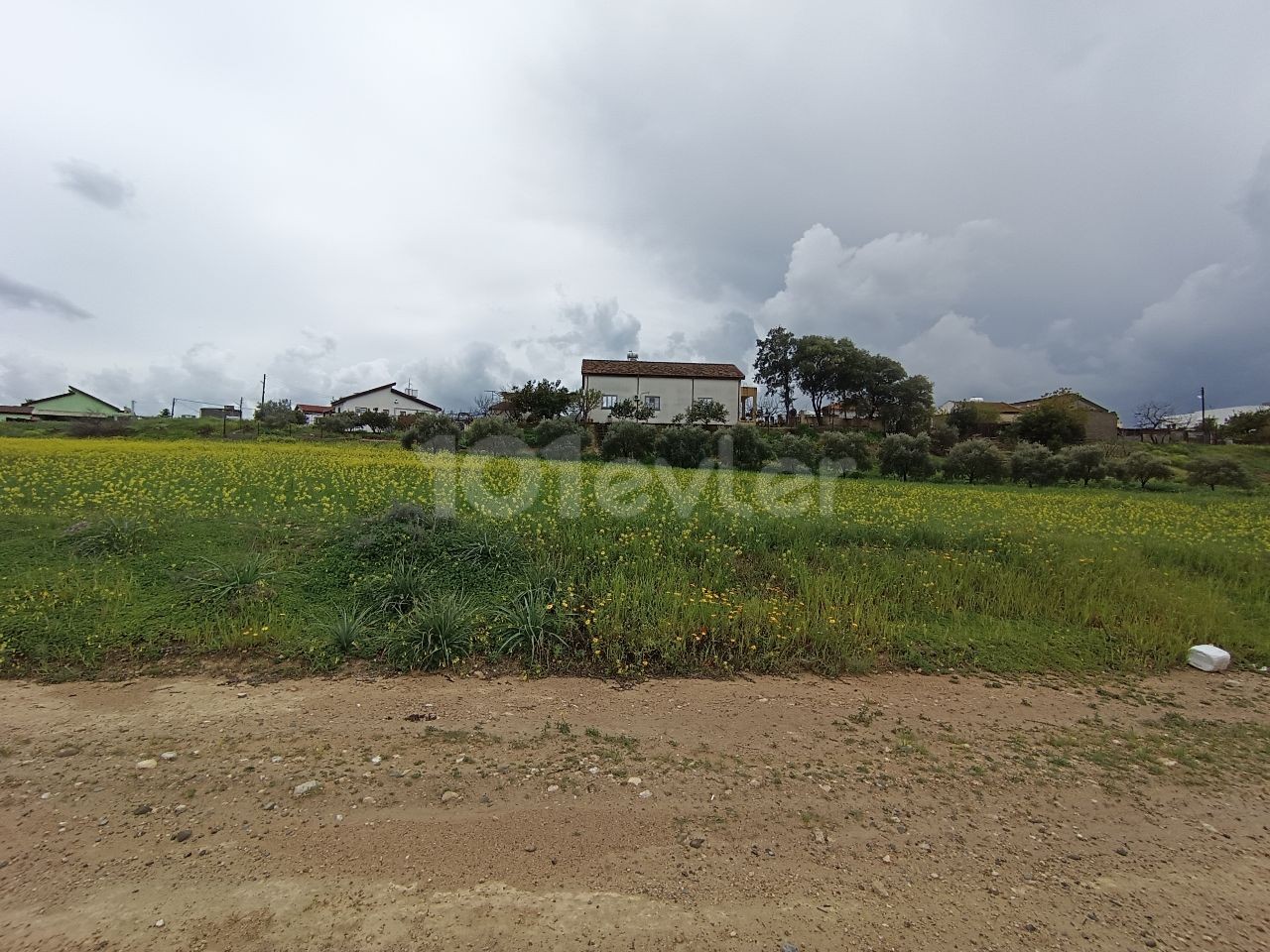 LEFKOŞA MERIC 3 ACRES OF LAND SUITABLE FOR PARCELING OR SITE CONSTRUCTION