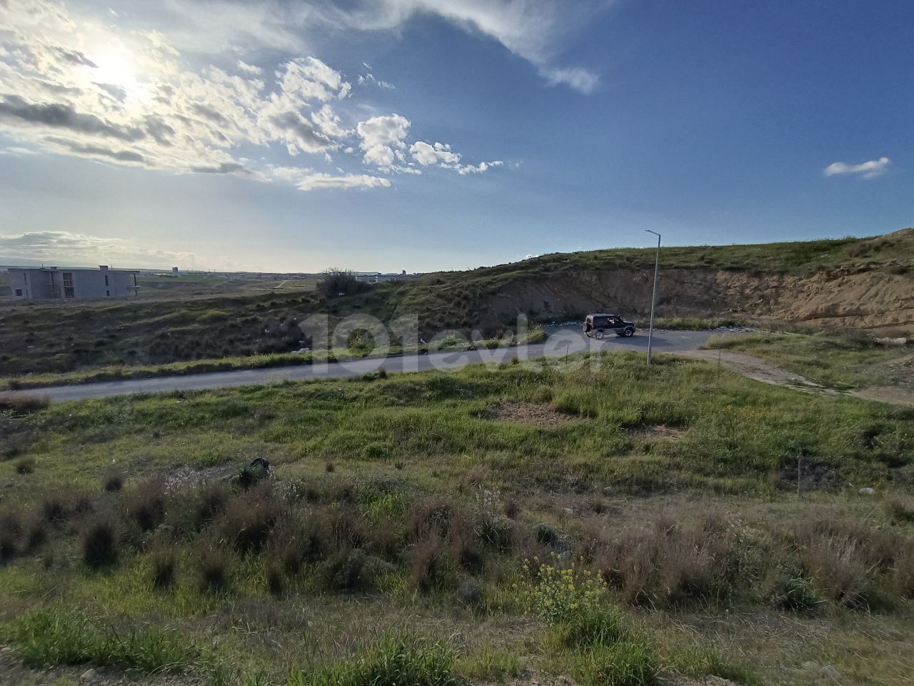 GRUNDSTÜCKE IN LEFKOŞA, DIE STADT ZU IHREN FÜSSEN