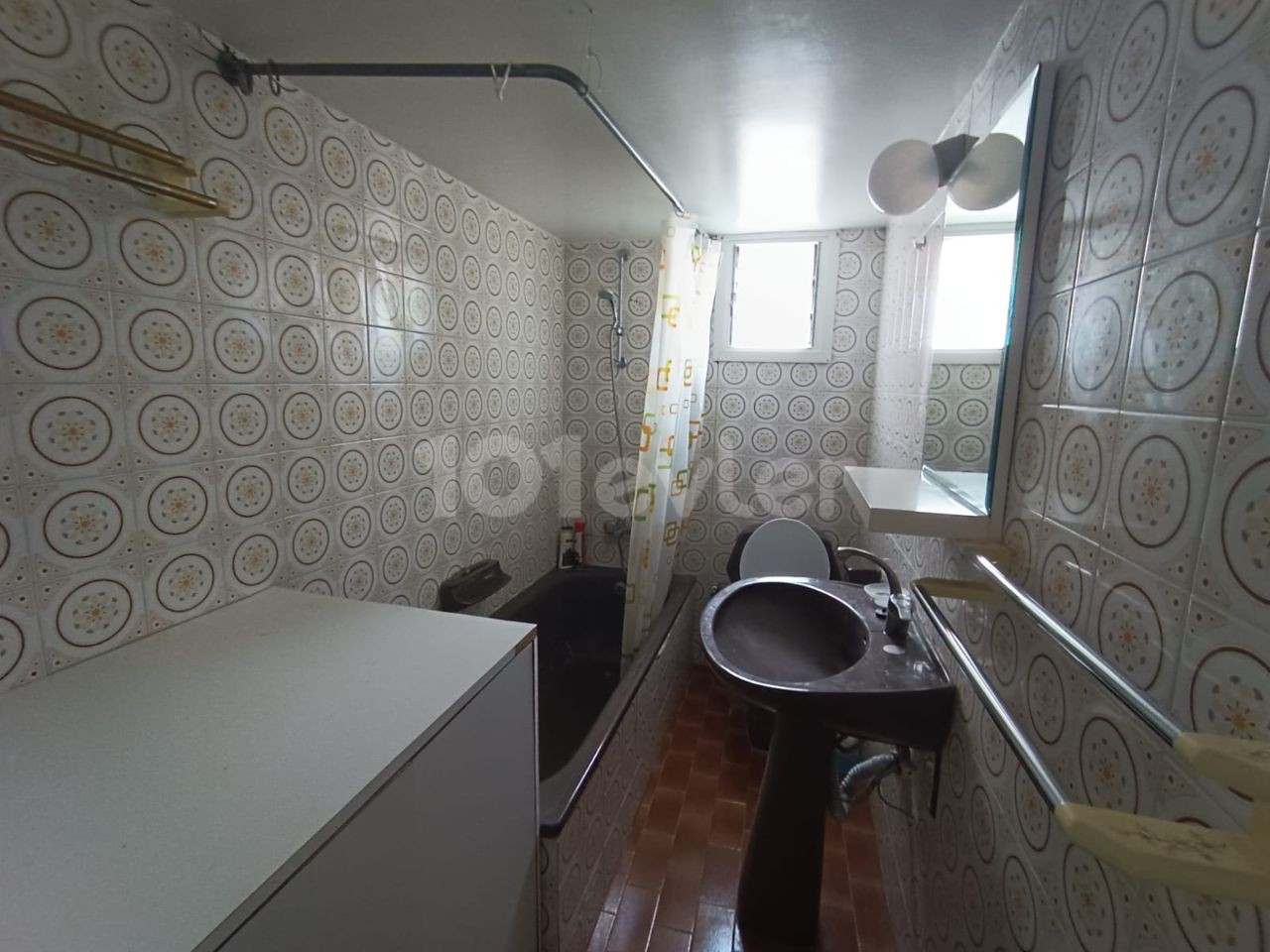 2+1 APARTMENT WITHIN WALKING DISTANCE TO DEREBOYU STREET AND CAFES IN KÖŞKLÜÇİFTLİK