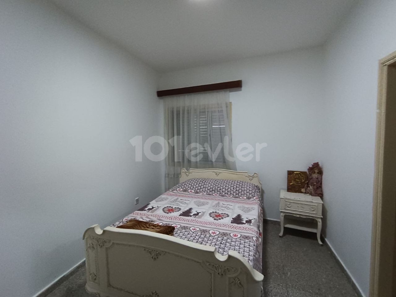 3+1 WOHNUNG IM 1. STOCK ZU VERMIETEN AN STUDENTEN IN DEREBOY AVENUE IN KÖŞKLÜÇİFTLİK