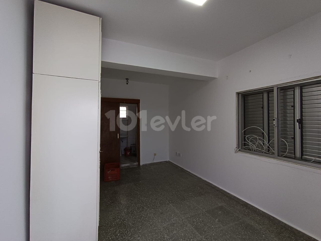 3+1 WOHNUNG IM 1. STOCK ZU VERMIETEN AN STUDENTEN IN DEREBOY AVENUE IN KÖŞKLÜÇİFTLİK