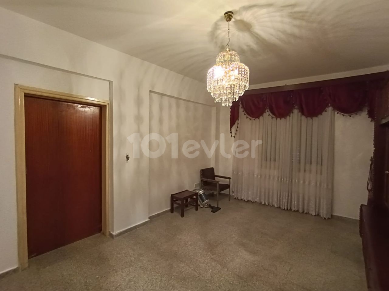 1st FLOOR FLAT FOR RENT IN DEREBOY AVENUE IN KÖŞKLÜÇİFTLİK