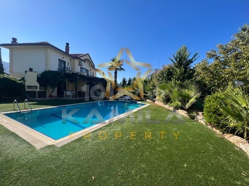 Villa For Sale in Yeşiltepe, Kyrenia