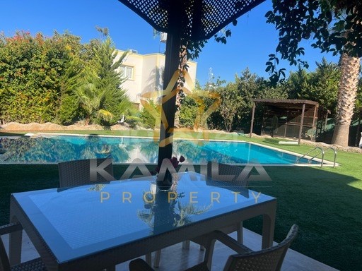 Villa For Sale in Yeşiltepe, Kyrenia