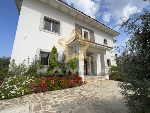 5+1 New Pool Villa for Sale in Yesiltepe