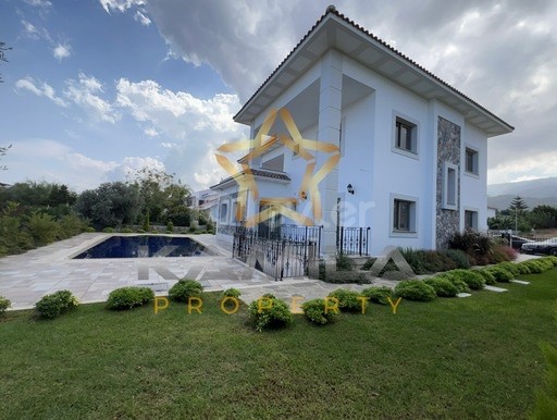 5+1 New Pool Villa for Sale in Yesiltepe