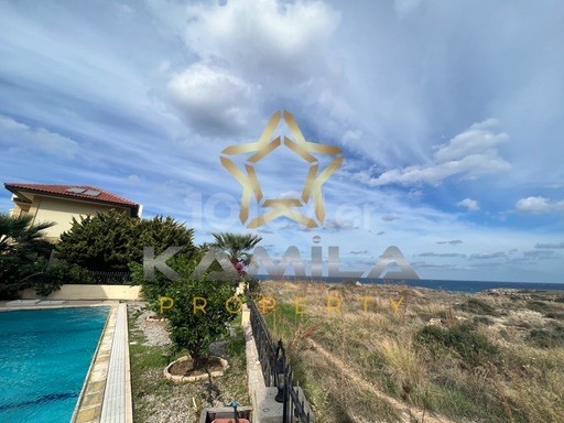 3+1 Seafront Villa for Rent with Pool in Karşıyaka