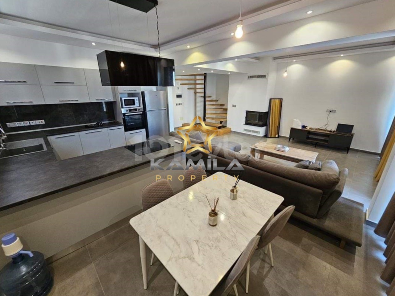 3+1 Luxus-Penthouse zur Miete im Zentrum von Kyrenia