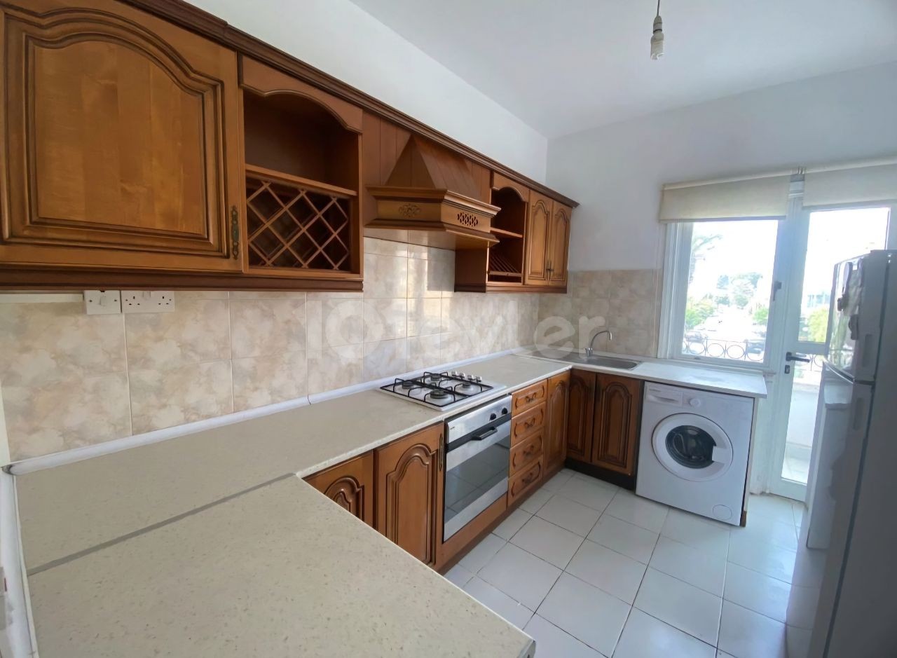 Flat for Rent in Dereboyu