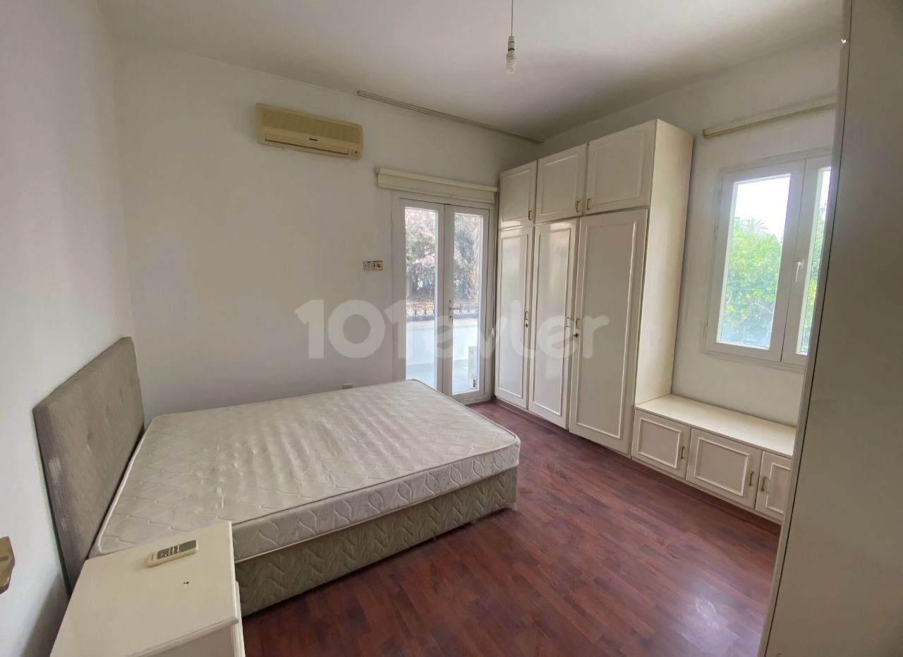 Flat for Rent in Dereboyu