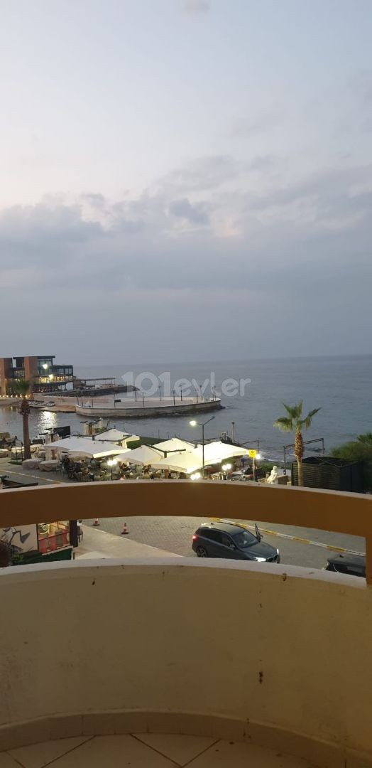 3+1 FOR SALE IN KYRENIA CENTER