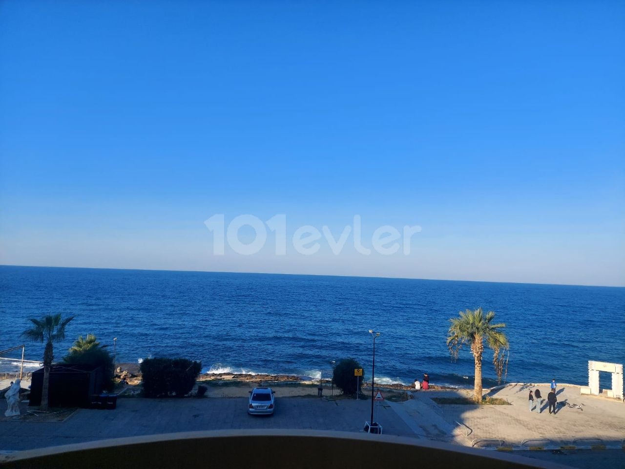 3+1 FOR SALE IN KYRENIA CENTER