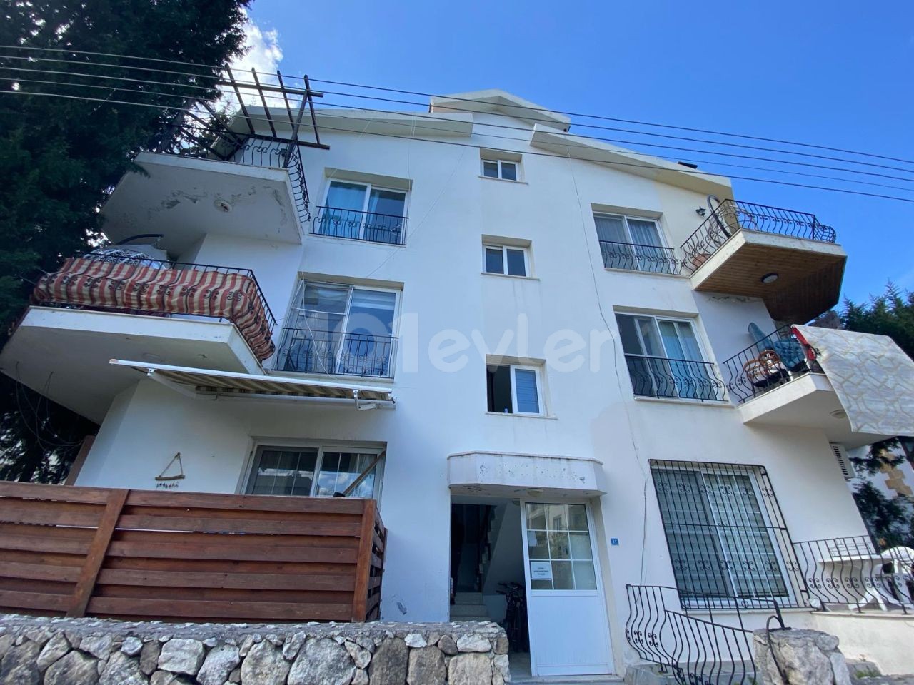 Квартира 3+1 на продажу в районе муниципалитета Кирения/Алсанджак