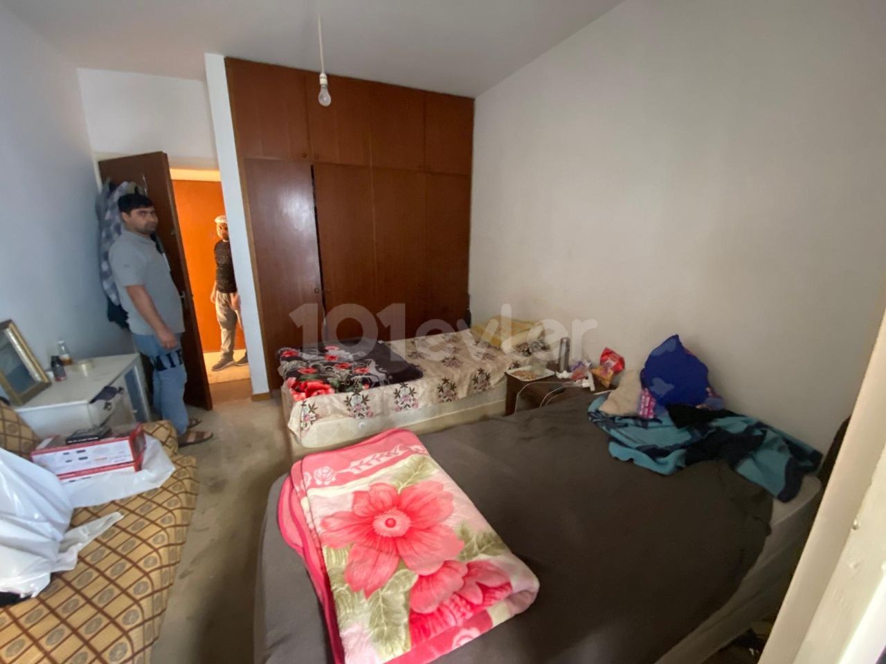 Kyrenia/Central 3+1 Wohnung im zweiten Stock zu verkaufen