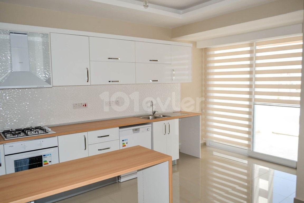 1+1 PENTHOUSE FOR SALE, MADE IN TURKEY, FULLY FURNISHED, IN THE CENTER OF GAZİMAĞUSA ** 