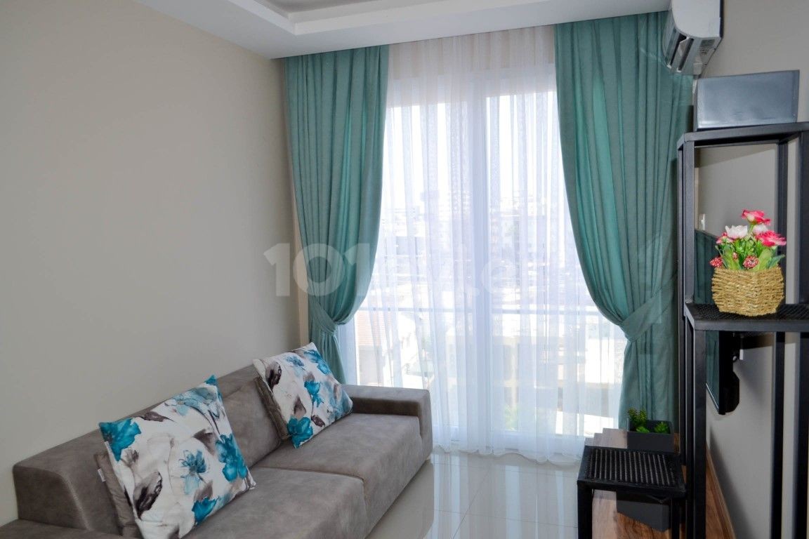 GAZİMAĞUSA MERKEZDE, TÜRK MALI,FULL EŞYALI SATILIK 1+1 PENTHOUSE