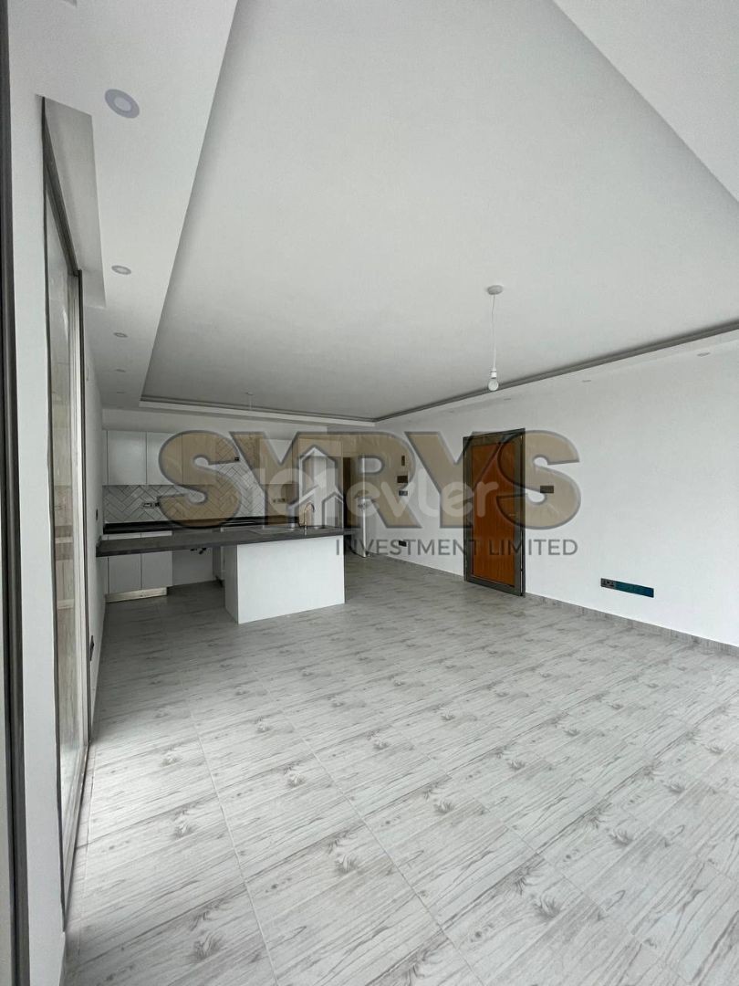 1+1 FLAT FOR SALE IN A SITE WITH POOL IN ALSANCAK 