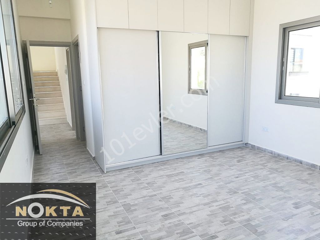 Girne Alsancak'ta Modern Dizayn Taşınmaya Hazır Lüks Villa