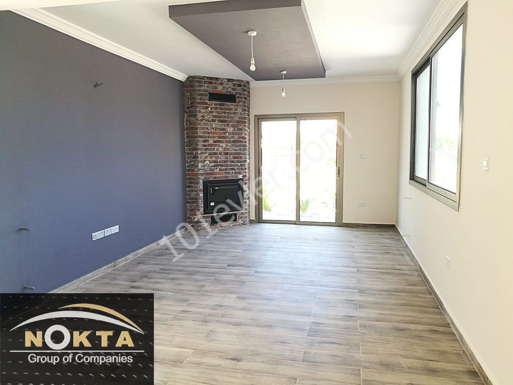 Girne Alsancak'ta Modern Dizayn Taşınmaya Hazır Lüks Villa