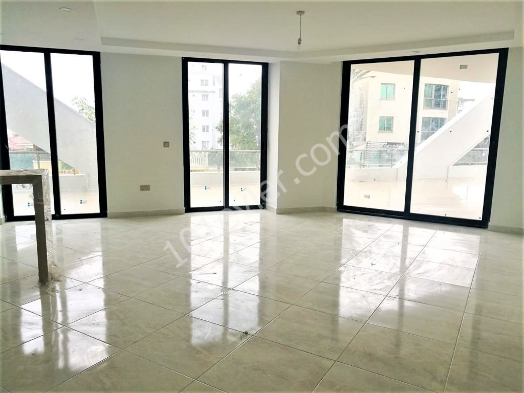 For rent offices in luxury building