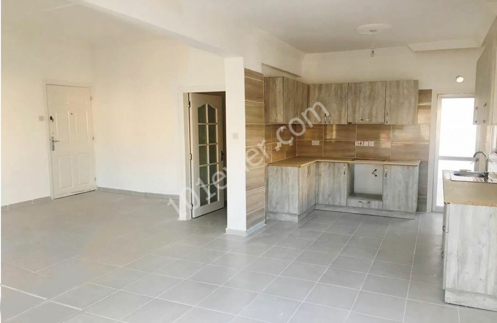 For sale 3 bedrooms apartment in city center