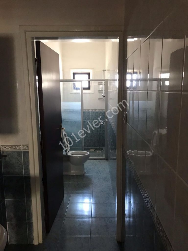 Girne merkezde komple bina kiralık