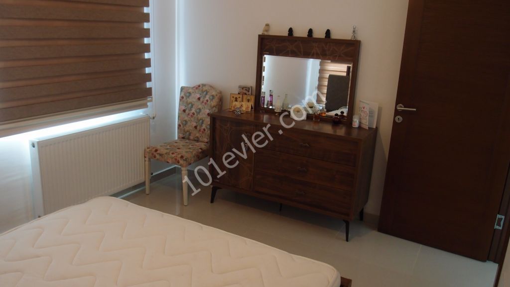 Zeytinlik te 3+1 full eşyalı satilik ikiz villa 