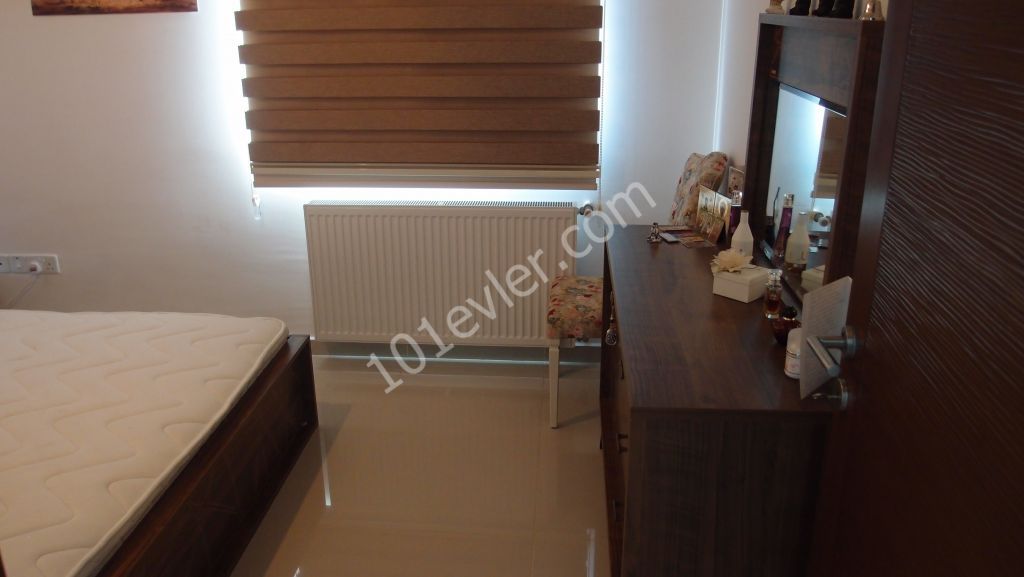 Zeytinlik te 3+1 full eşyalı satilik ikiz villa 