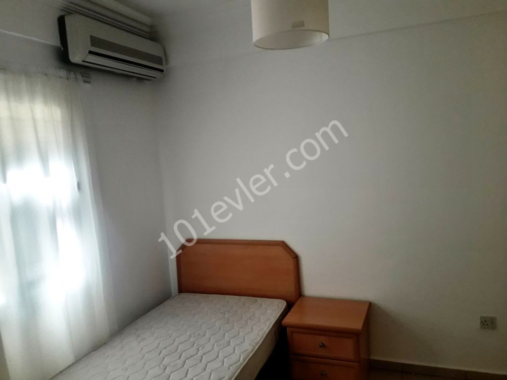 Girne Merkezde geniş 3+1 ful eşyalı satılık daire