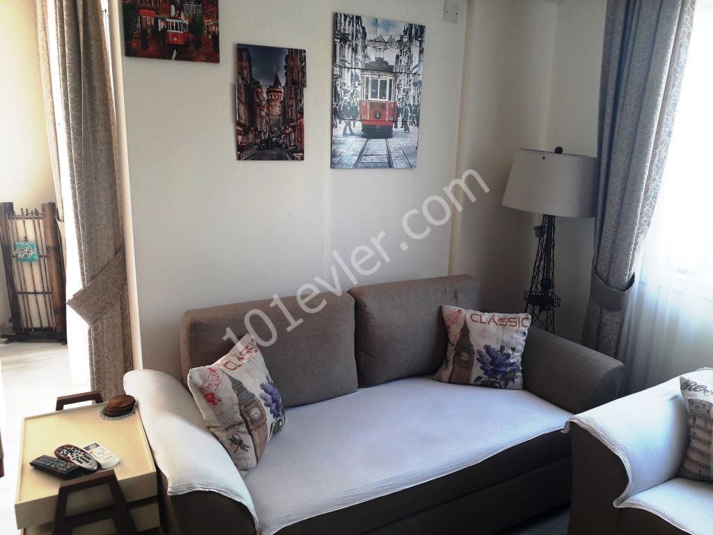 Flat For Sale in Yukarı Girne, Kyrenia