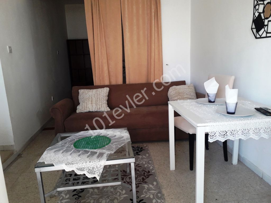 Girne merkezde kiralık studio