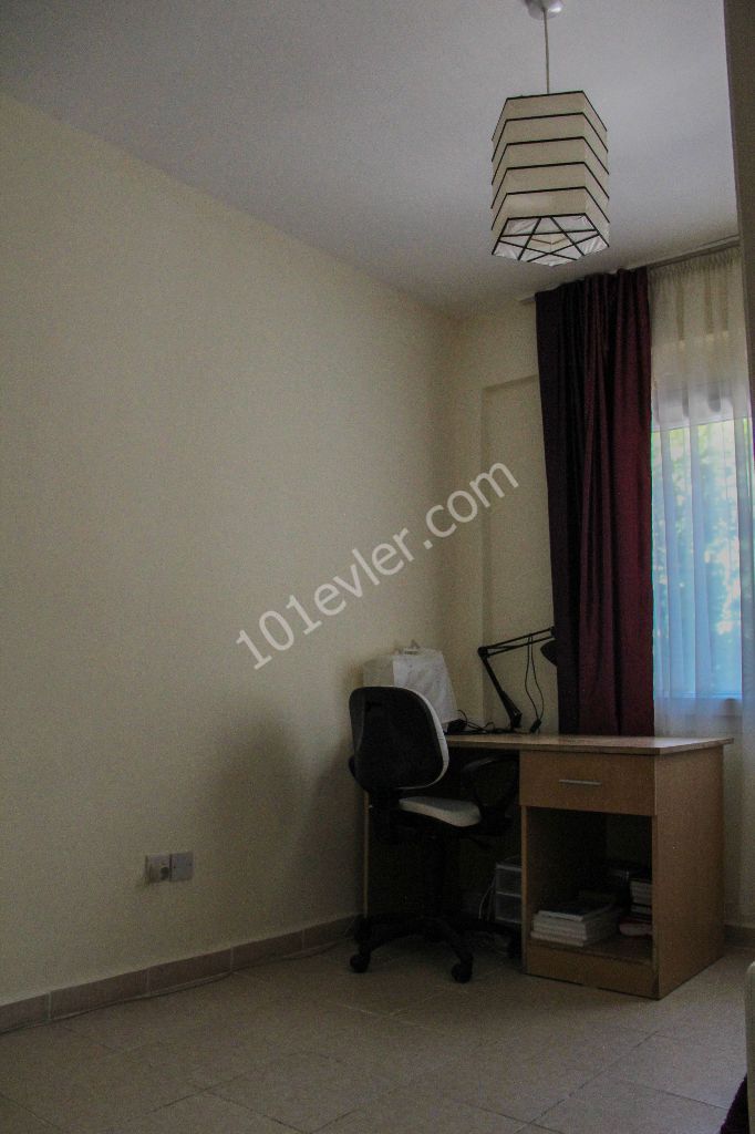 Three bedroom resale apartment in Alsancak 