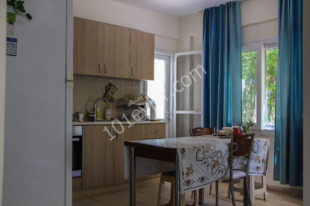 Three bedroom resale apartment in Alsancak 