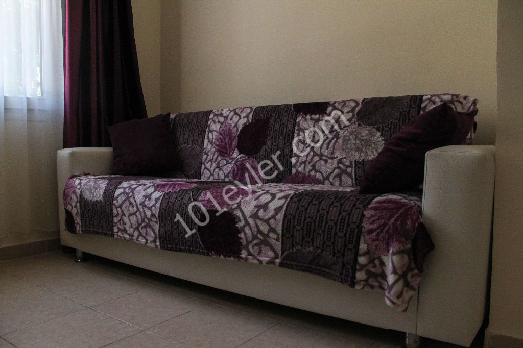 Three bedroom resale apartment in Alsancak 