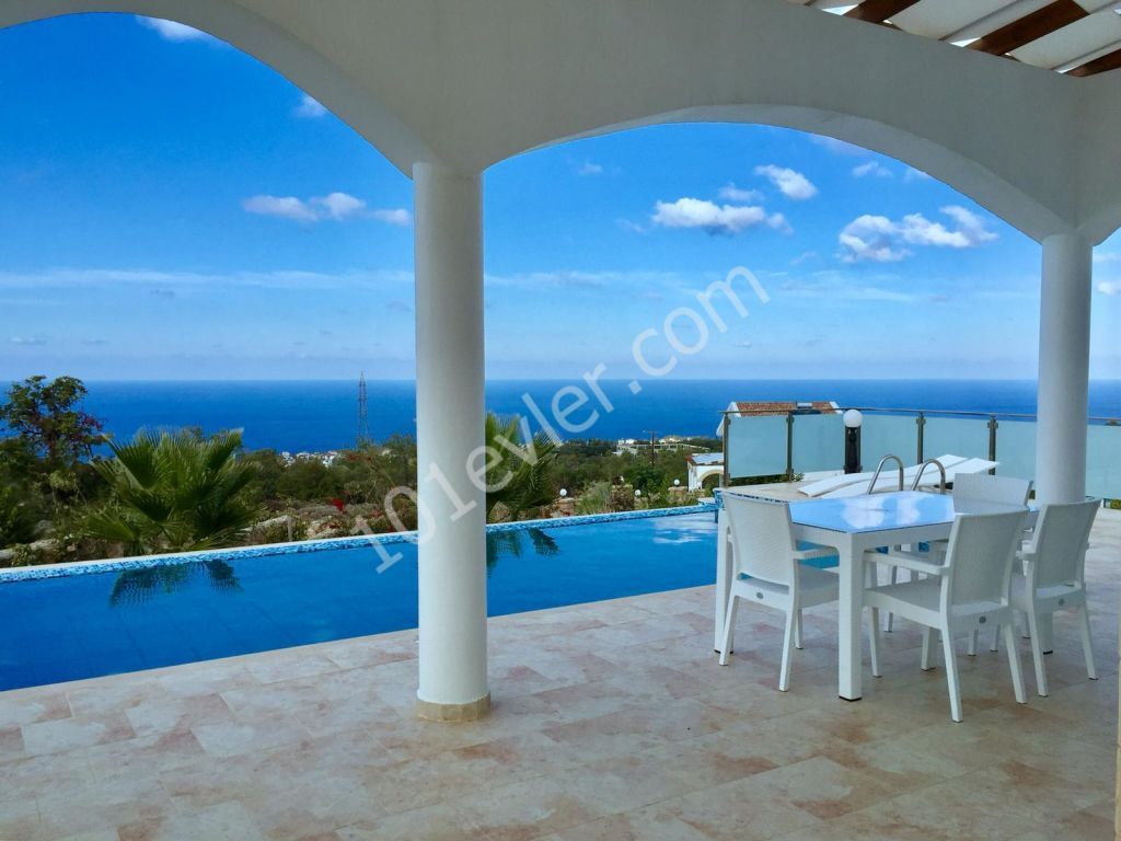 For sale 3 bed villas with amazinf sea views and fully furnished