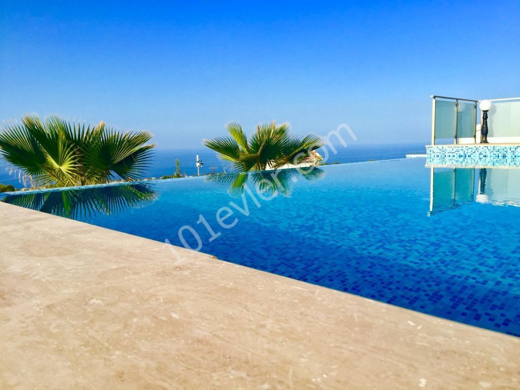 For sale 3 bed villas with amazinf sea views and fully furnished