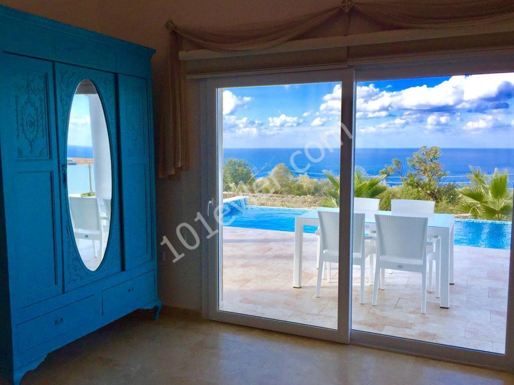 For sale 3 bed villas with amazinf sea views and fully furnished