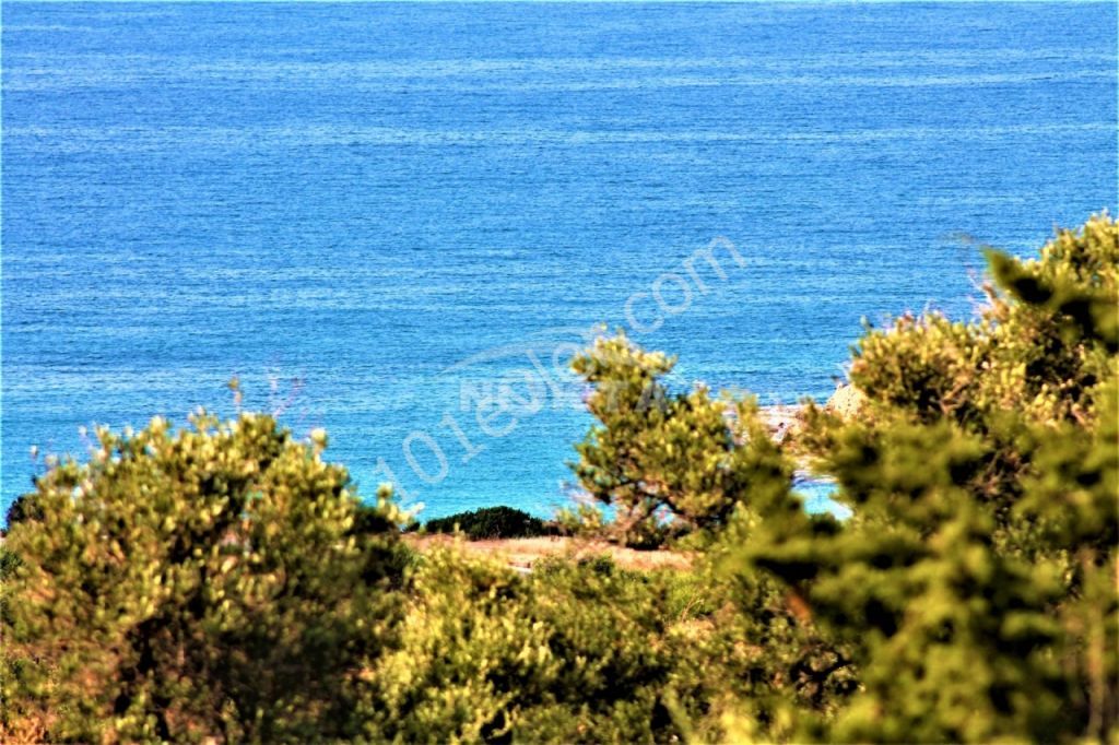 Esentepe'de SAHİBİNDEN Satılık İnşaata açık deniz ve dağ manzaralı arazi!