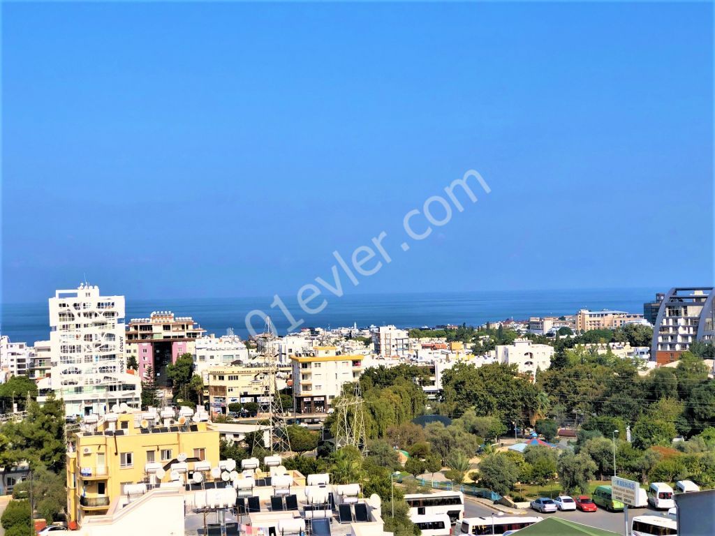 Kıbrıs/Girne merkezde satılık muhteşem 2+1 penthouse daire