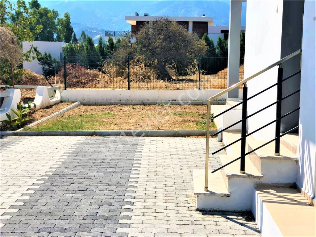 Alsancak'ta Merit otellere yürüme mesafesinde satılık lüks ikiz villa!!!