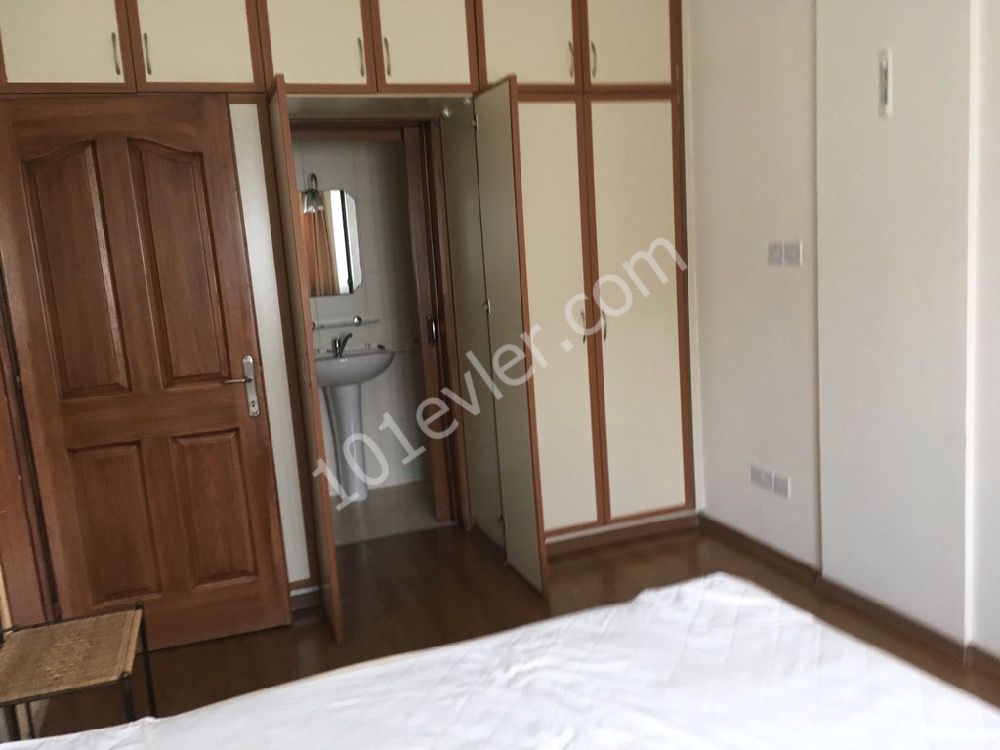 Girne merkezde temiz kiralık 3+1 daire