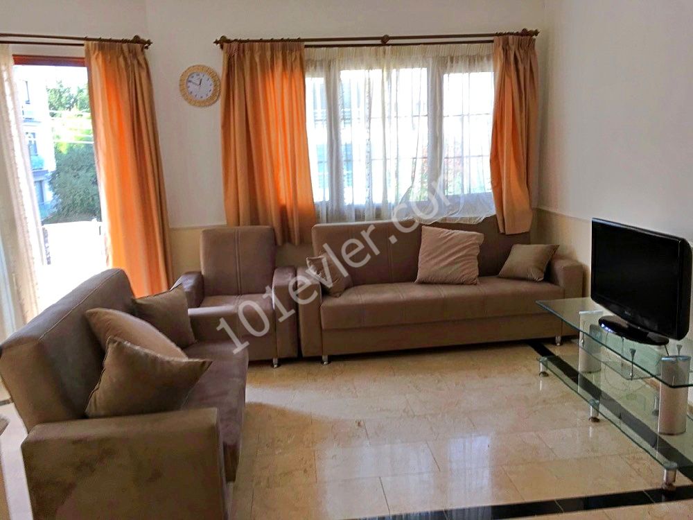 Girne merkezde temiz kiralık 3+1 daire