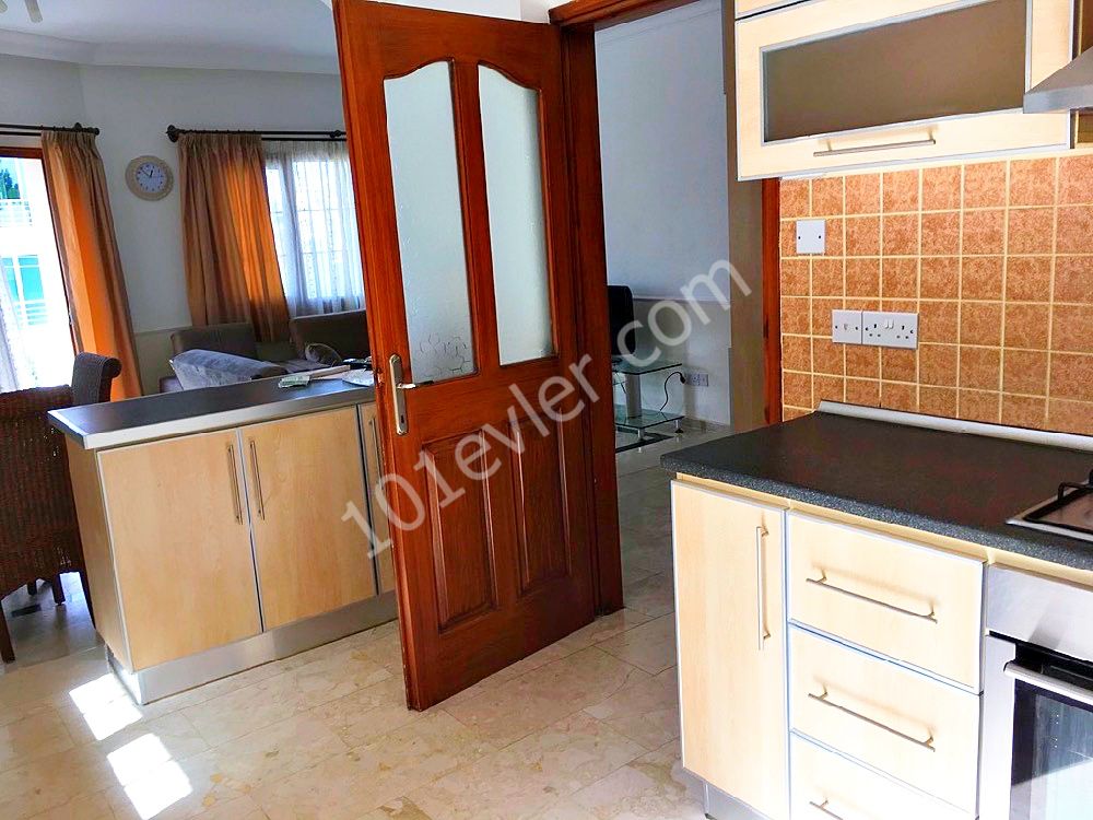 Girne merkezde temiz kiralık 3+1 daire