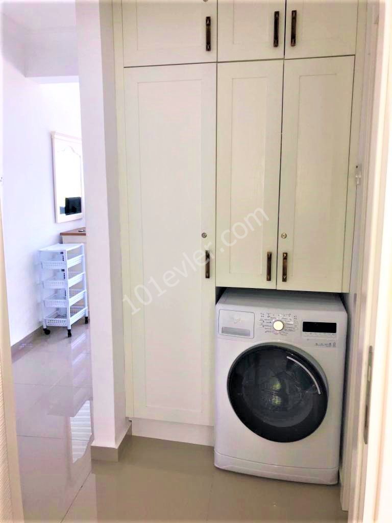 Denize sıfır  satılık geniş 2+1 townhouse